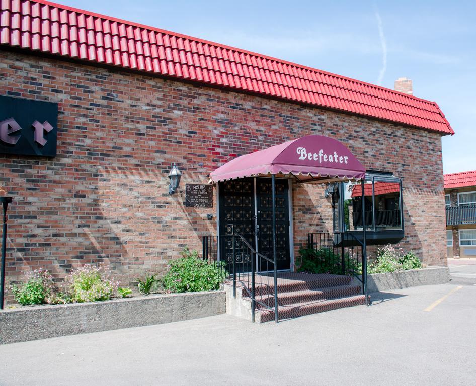 Ramada By Wyndham Medicine Hat Bagian luar foto